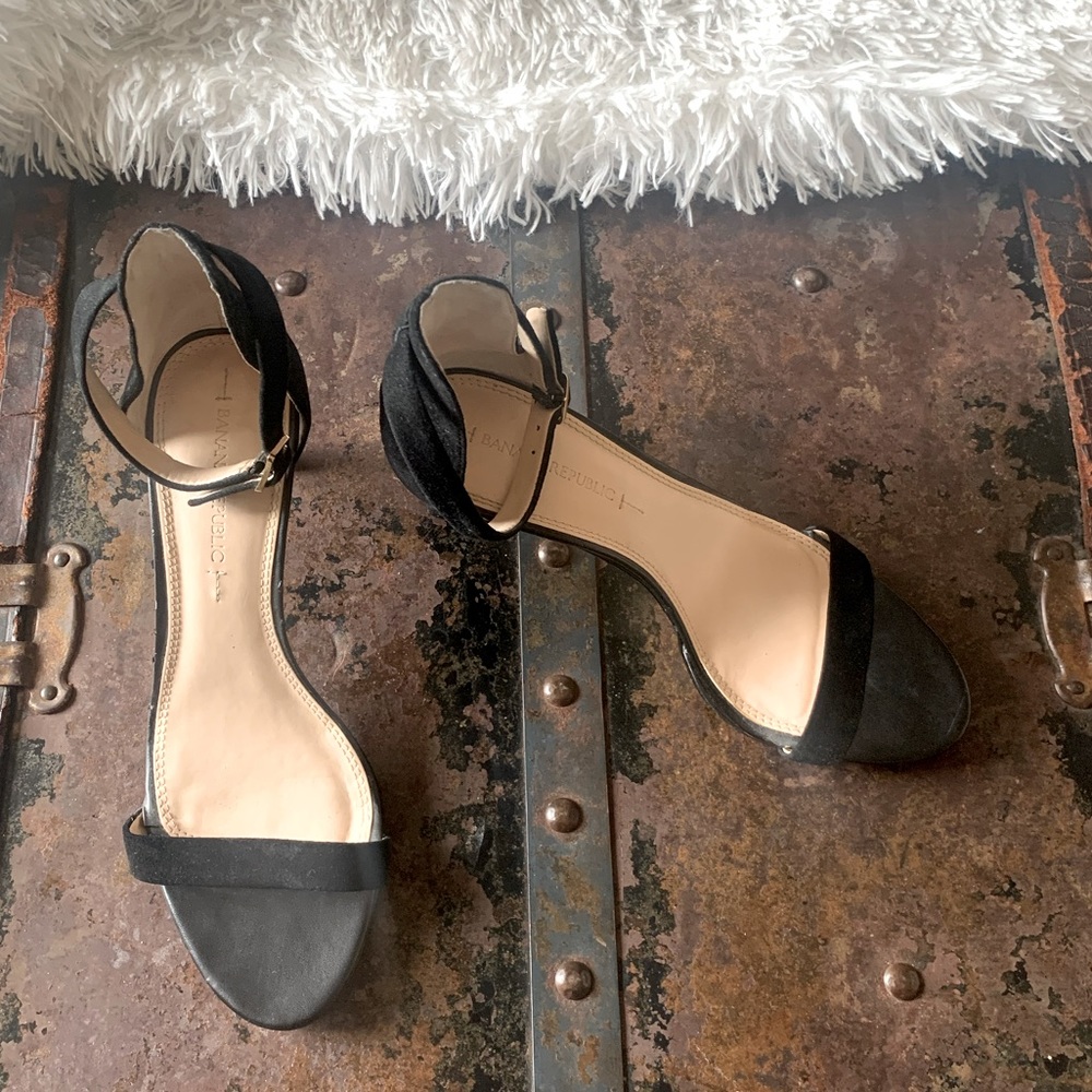 Banana Republic heels Jaylan heels
